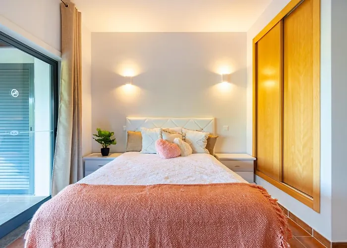 Marina Park לאגוּ‏ש